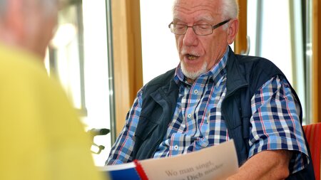 Gemeinsames Singen - Spass an Volksliedern | © Pro Senectute Obwalden